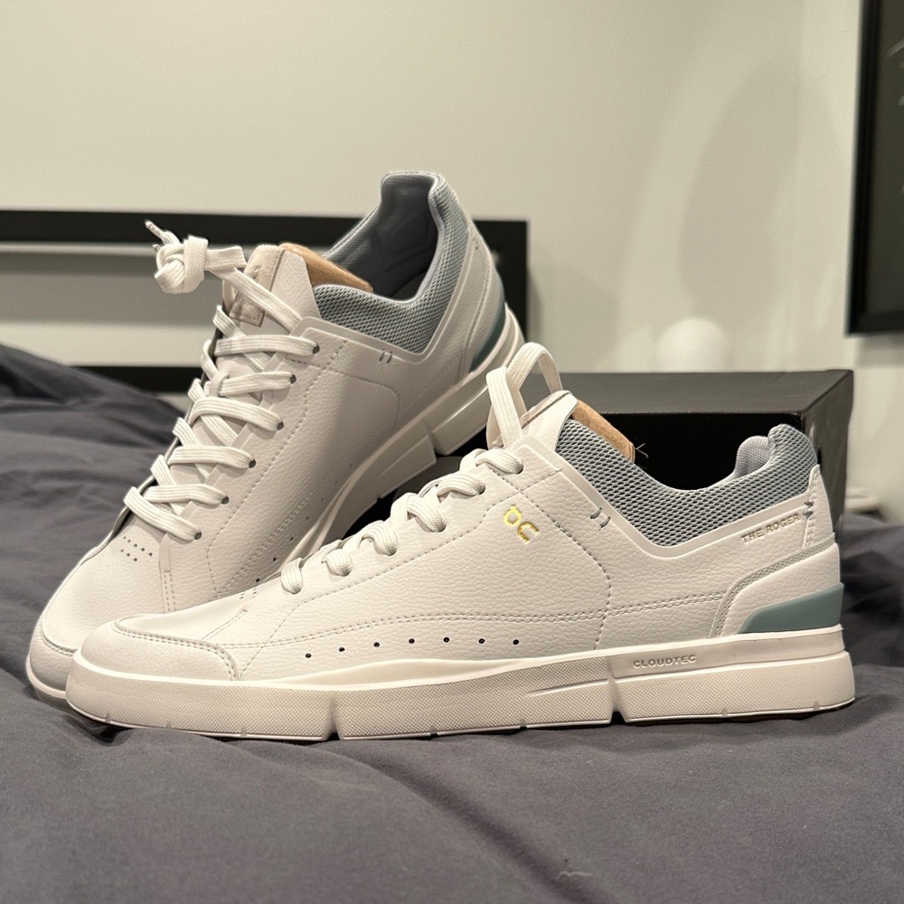 On Running (The Roger Centre Court) Men's White and Ice-Phantom Sneakers
